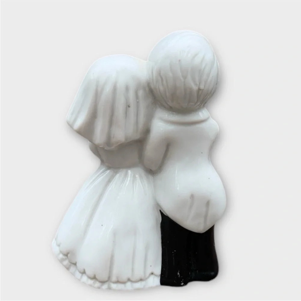 Vintage 40s Porcelain Wedding Cake Topper Bride and Groom